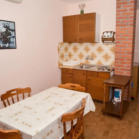 Lonic I.1 Apartament *