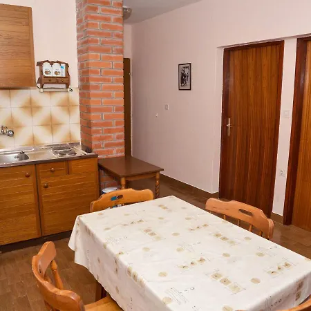 Lonic I.1 Apartament *